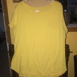 yellow t-shirt
